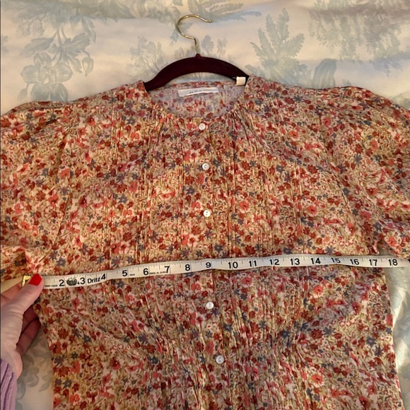 DOEN Narcissa Top in Pink Floral Valley - Picture 10 of 13